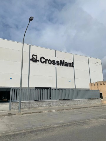 CrossMant