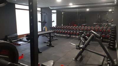 BURDIN GYM GIMNASIOA / GIMNASIO BURDIN GYM