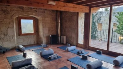 Yoga en el Valle - Retiros de bienestar y yoga en Burgos